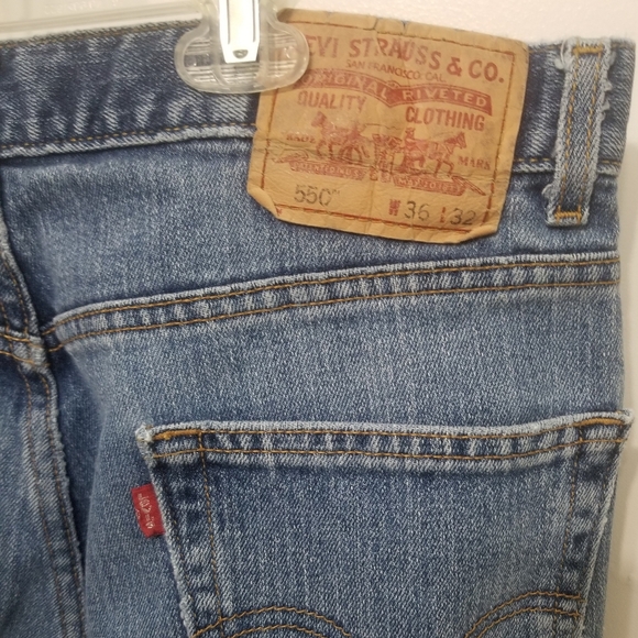 pair 1 of 2: Levi's 550 relaxed 36 x 32 men's jeans - Picture 9 of 9